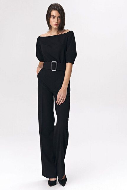 Stylischer eleganter Overall in Schwarz