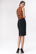 Schwarzer Rock mit sichtbarem Reißverschluss