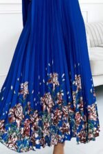 Blaues plissiertes Satin Maxikleid mit Blumenaufdruck – Bild 5