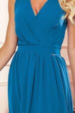 Blaues langes Abendkleid mit Schlitz und Krawatte