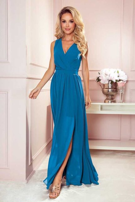 Blaues langes Abendkleid mit Schlitz und Krawatte