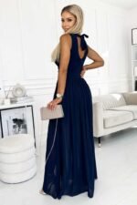 Langes Abendkleid mit Schlitz in Marine – Bild 2