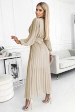 Langes plissiertes Chiffonkleid für Ihre Abendgarderobe in Beige – Bild 3
