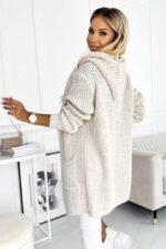 Wärmender Cardigan mit Kapuze in Beige – Bild 4