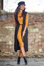 Lange Weste mit Gürtel in Schwarz