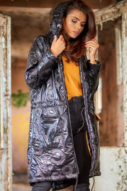 Schwarzer Parka im Oversized Style