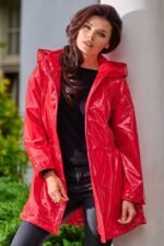 Glänzende rote taillierte Regenjacke mit Kapuze – Bild 6