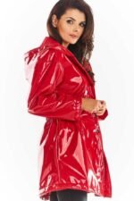 Glänzende rote taillierte Regenjacke mit Kapuze – Bild 4