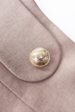 Hochtaillierter ausgestellter Rock in Beige – Bild 3