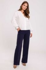 Weisse Bluse mit Bishop Ärmeln – Bild 4