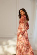 Langes Chiffonkleid mit offenem Rücken