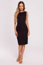 Schwarzes Etuikleid mit dekorativer Rückenkette – Bild 2