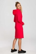 Rotes Sweatshirtkleid mit asymmetrischer Tasche – Bild 2