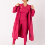 Rote lange Sweatjacke mit Reissverschluss und Kapuze
