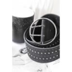 Schwarzer breiter Damengürtel mit Metallschnalle