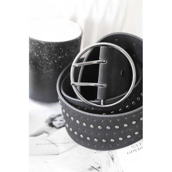 Schwarzer breiter Damengürtel mit Metallschnalle
