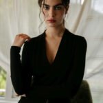 Schwarzer Langarm Body mit V-Ausschnitt