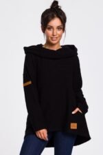 Asymmetrischer Pullover mit weitem Rollkragen