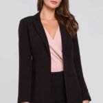 Schwarzer klassischer taillierter Kurzblazer