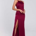 Rotes Abendkleid in femininer Silhouette