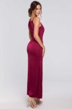 Rotes Abendkleid in femininer Silhouette