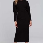 Schwarzes Midikleid mit geteiltem Rücken