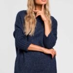 Blauer Strickpullover aus Meliertem Garn