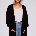 Schwarze lange gerippte Grobstrickjacke