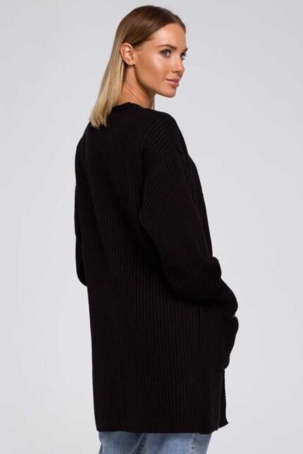 Schwarze lange gerippte Grobstrickjacke