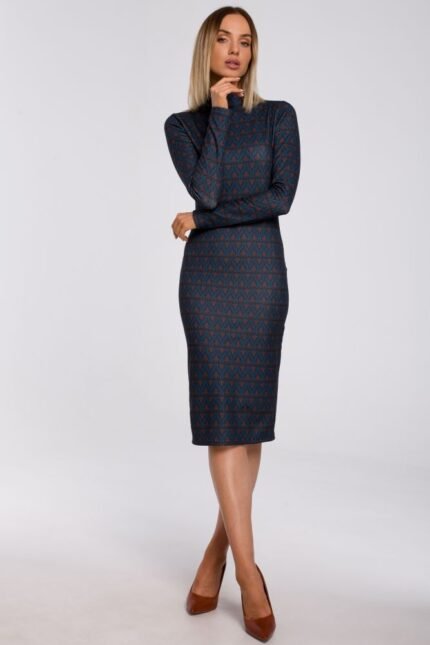 Rollkragenkleid im graphischen Muster in Knielänge