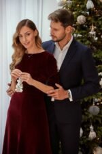 Rotes festliches Samtkleid in Midilänge – Bild 2