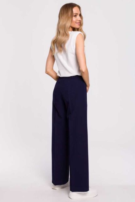 Blaue weite Stoffhose