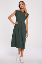 Grünes ärmelloses Kleid mit hoher Taille