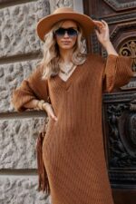Langes Figurbetonendes Strickkleid in Braun – Bild 2