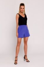 Bequeme violette Damenshorts mit Falten