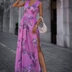 Lila Chiffon-Maxikleid im Blumenmuster