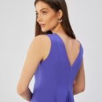 Ärmelloses stilvolles knielanges Kleid in Violett