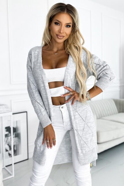 Graue Strickjacke im Rautenmuster - 486-1