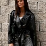 Schwarze elegante Damen Lederjacke