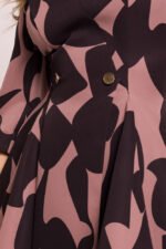 Minikleid mit Zierknöpfen