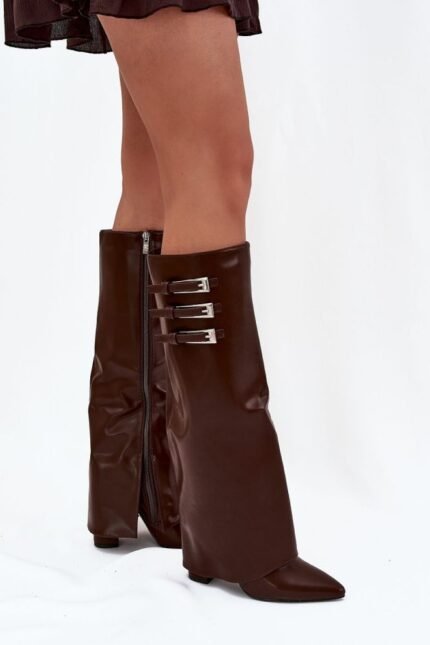 Braune Damenstiefel mit Umschlag