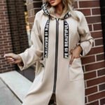 Jacke Beige mit Kapuze