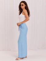 Bequeme hellblaue Damenhose