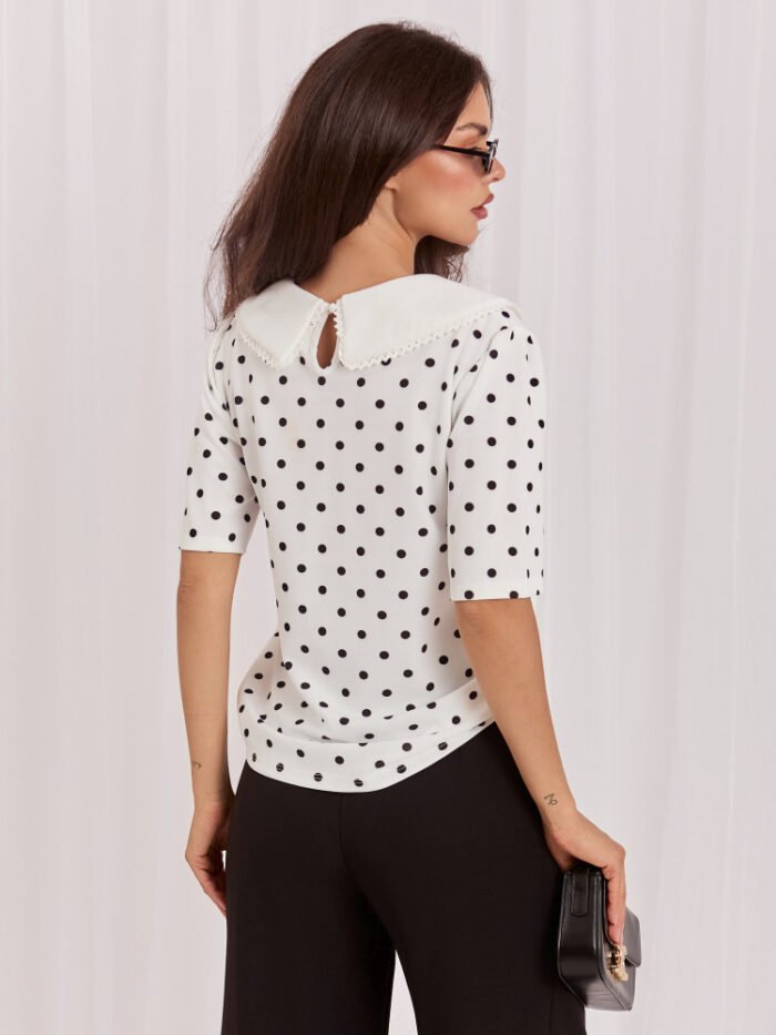 Bluse mit dekorativem Kragen