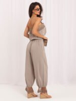 dreiviertel hose damen in beige mit oberteil