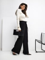 Bequeme Damenhose mit weitem Bein