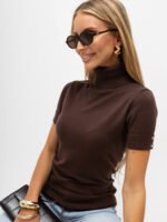 Brauner Rollkragenpullover Kurzarm
